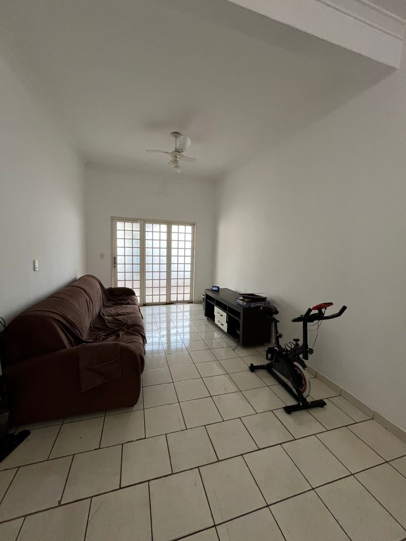 Casa à venda com 3 quartos, sendo 1 suíte,  em Jardim Primaveril, Três Lagoas, MS