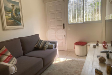 Sobrado à venda com 3 quartos, sendo 1 suíte,  em Vila Ipojuca, São Paulo, SP