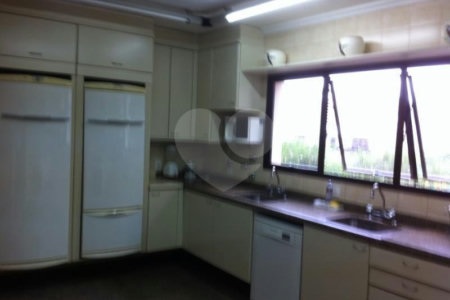 Apartamento à venda com 4 suítes em Real Parque, São Paulo, SP