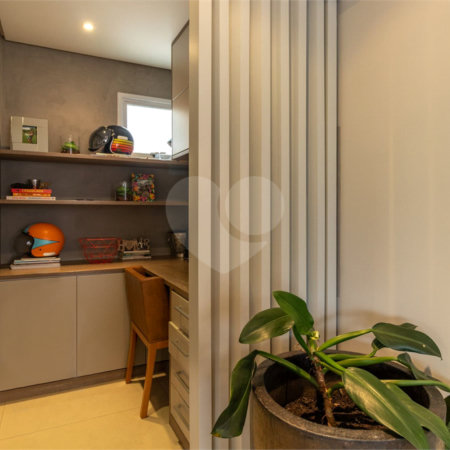 Apartamento à venda com 3 quartos, sendo 1 suíte, em Campo Belo, São Paulo, SP