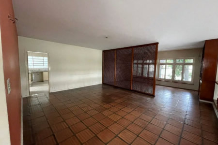 Sobrado à venda com 4 quartos, sendo 1 suíte, em Vila Inah, São Paulo, SP