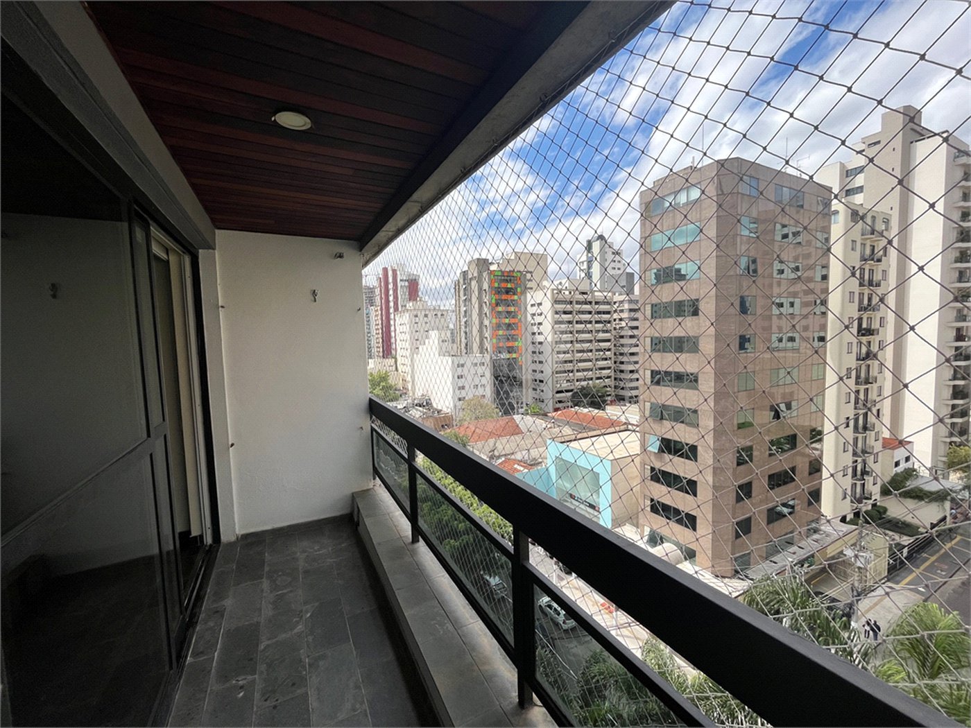 Apartamento à venda ou para alugar com 2 quartos, sendo 1 suíte,  em Itaim Bibi, São Paulo, SP