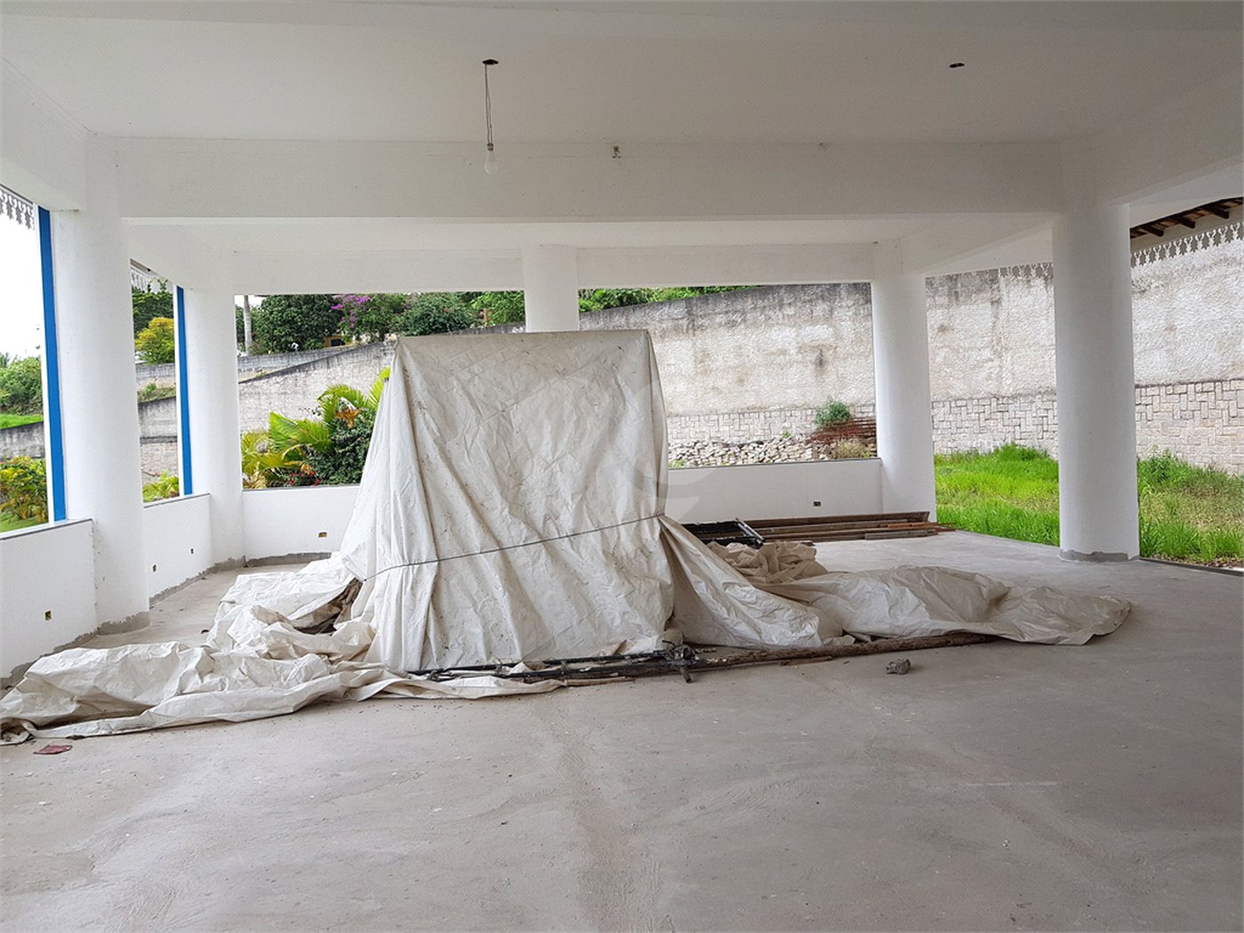 Casa à venda com 4 suítes no condomínio Suíça da Cantareira, Mairiporã - SP