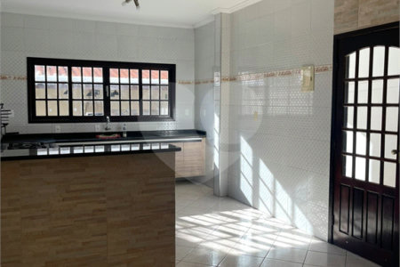 Casa à venda com 3 quartos, sendo 1 suíte, em Jardim Camila, Mogi das Cruzes, SP