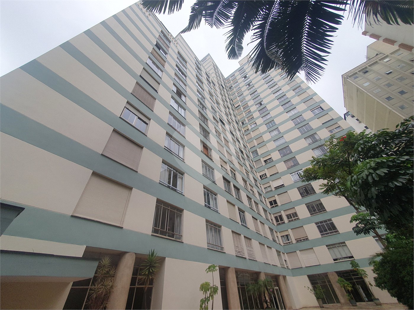 Apartamento para alugar com 2 quartos, sendo 1 suíte,  em Higienópolis, São Paulo, SP