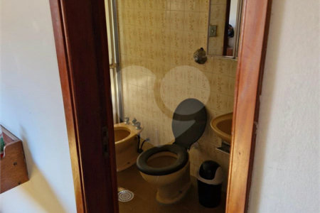 Casa à venda com 4 quartos, sendo 1 suíte, em Jardim Consórcio, São Paulo, SP