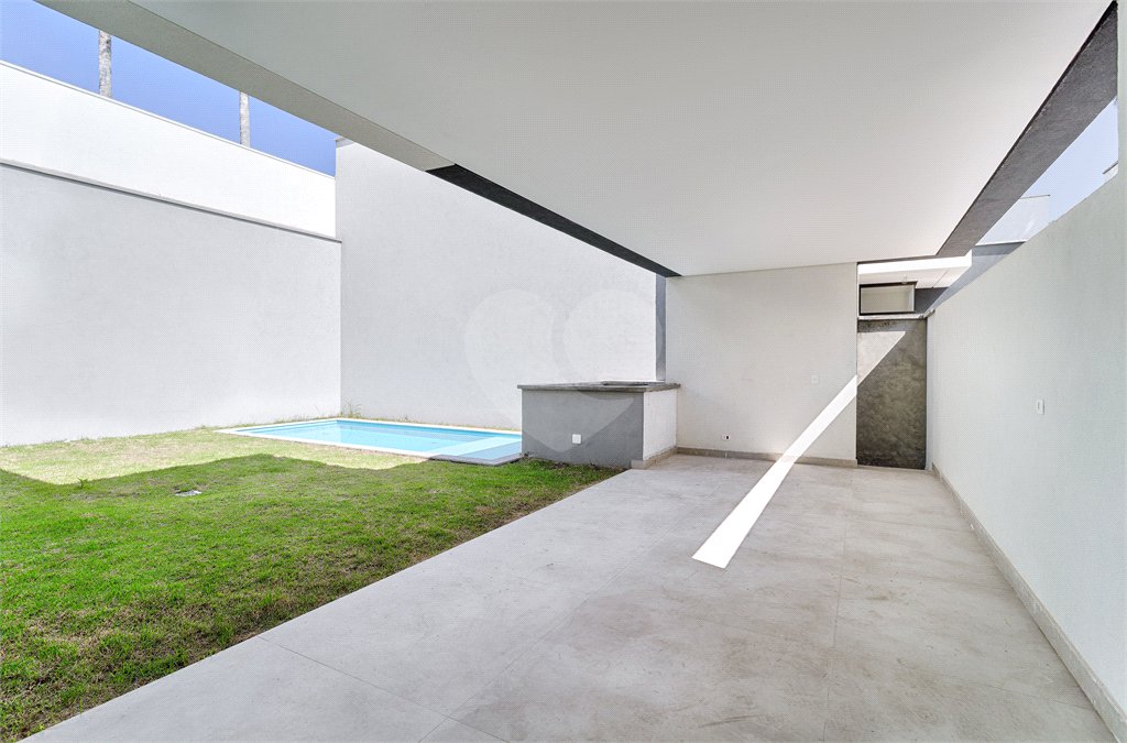 Casa à venda com 4 suítes no condomínio Edifício Jade, São Paulo - SP