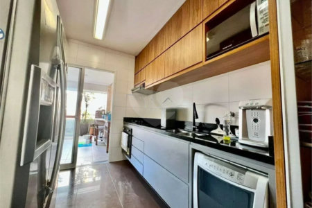 Apartamento à venda com 3 suítes em Cidade Monções, São Paulo, SP