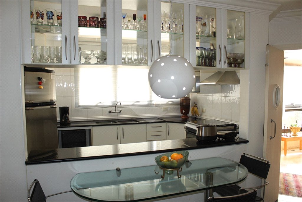Apartamento à venda com 4 quartos, sendo 3 suítes,  em Vila Suzana, São Paulo, SP