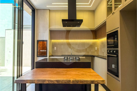 Casa à venda com 3 suítes no condomínio Residencial Dona Maria Candida, Indaiatuba - SP