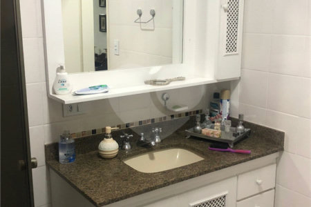 Apartamento à venda com 3 quartos, sendo 1 suíte, em Saúde, São Paulo, SP