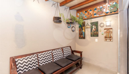 Casa à venda com 2 quartos, sendo 1 suíte, no condomínio Vloft, São Paulo - SP