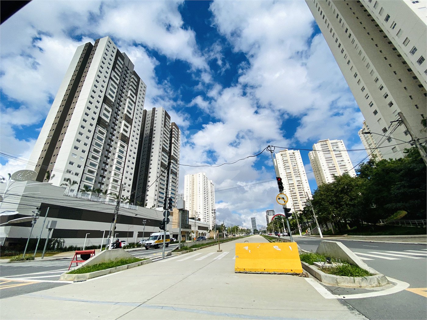 Apartamento à venda com 3 quartos, sendo 4 suítes,  no Centro, São Bernardo do Campo, SP