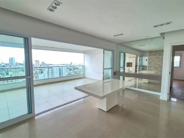 Apartamento à venda ou para alugar com 4 quartos, sendo 3 suítes,  em Santana, São Paulo, SP
