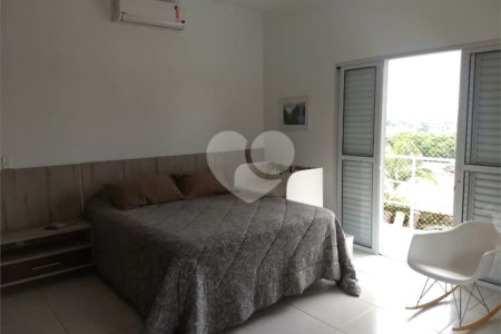 Casa à venda com 3 quartos, sendo 1 suíte, no condomínio Acmti - Colinas do Mosteiro, Terras de Itaici e Recanto dos Pássaros, Indaiatuba - SP
