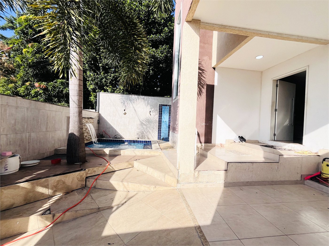 Casa à venda com 2 quartos, sendo 1 suíte, no condomínio Residencial Vivendas do Campo, Rio de Janeiro - RJ