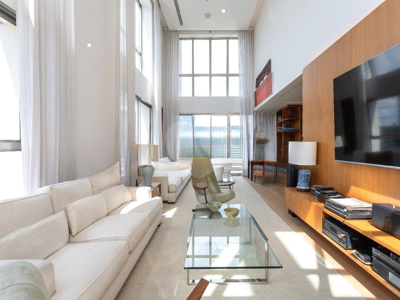 Apartamento à venda ou para alugar com 3 suítes em Itaim Bibi, São Paulo, SP