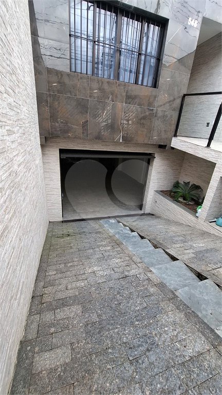 Sobrado à venda com 3 quartos, sendo 1 suíte, em Vila Constança, São Paulo, SP