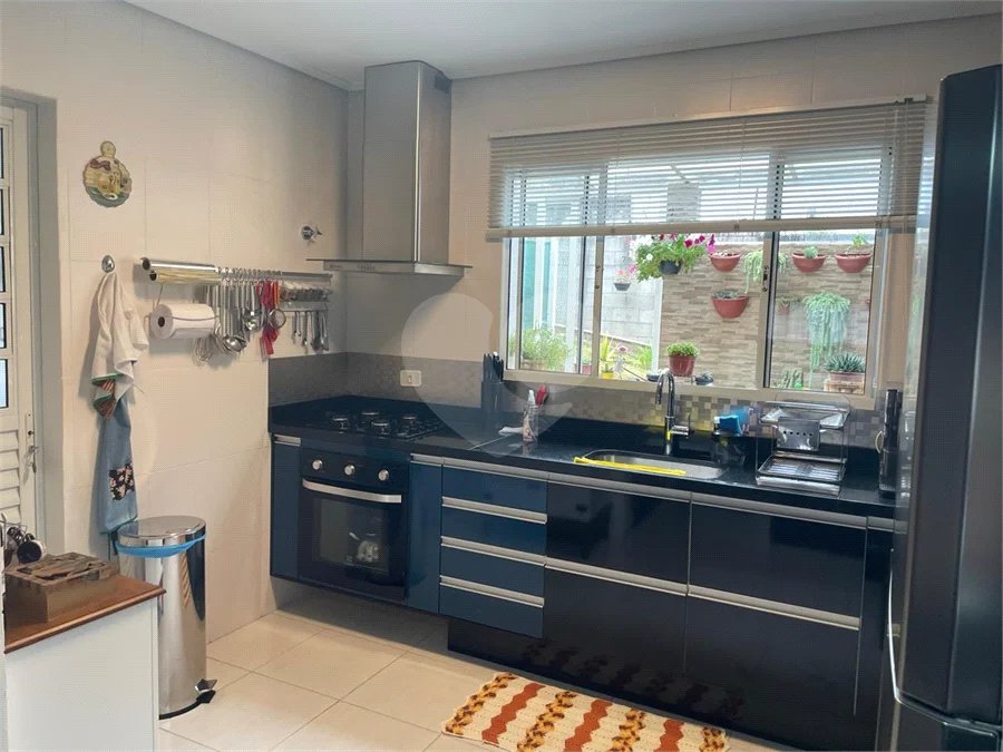 Casa à venda com 2 suítes no condomínio Cotia, Cotia - SP