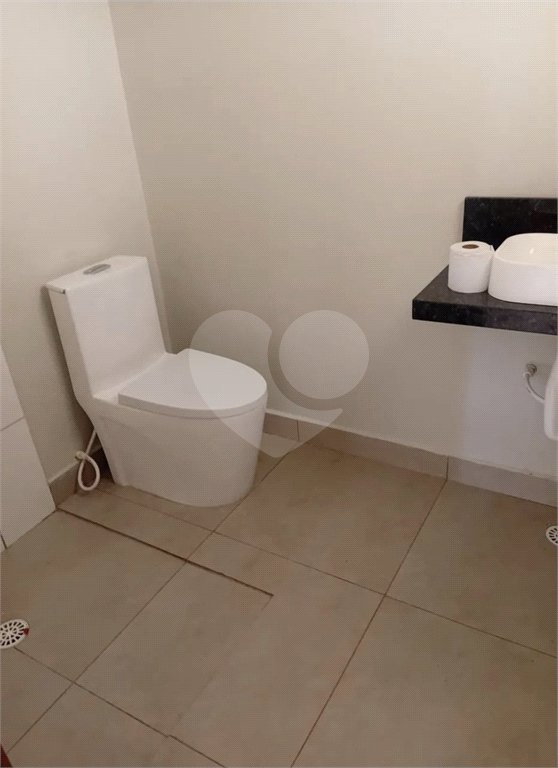Sobrado à venda com 3 quartos, sendo 2 suítes,  em Vila Homero Thon, Santo André, SP