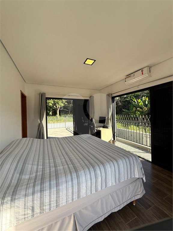 Sobrado à venda com 3 quartos, sendo 1 suíte, em Loteamento Parque Residencial Serras de Atibaia Ii, Atibaia, SP