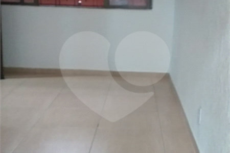Sobrado à venda com 2 quartos, sendo 1 suíte, em Vila Medeiros, São Paulo, SP