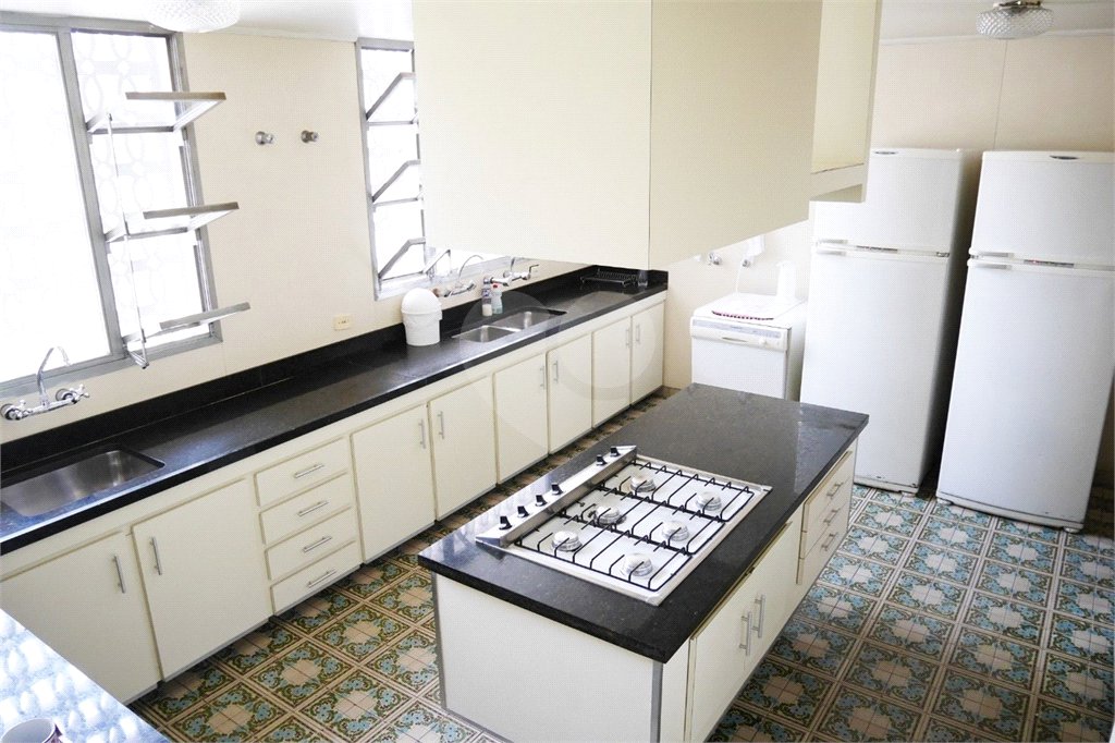 Casa à venda com 4 quartos, sendo 1 suíte,  em Jardim Guedala, São Paulo, SP
