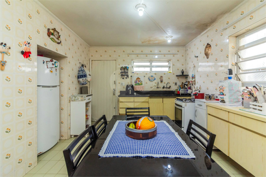 Sobrado à venda com 4 quartos, sendo 1 suíte, em Tremembé, São Paulo, SP