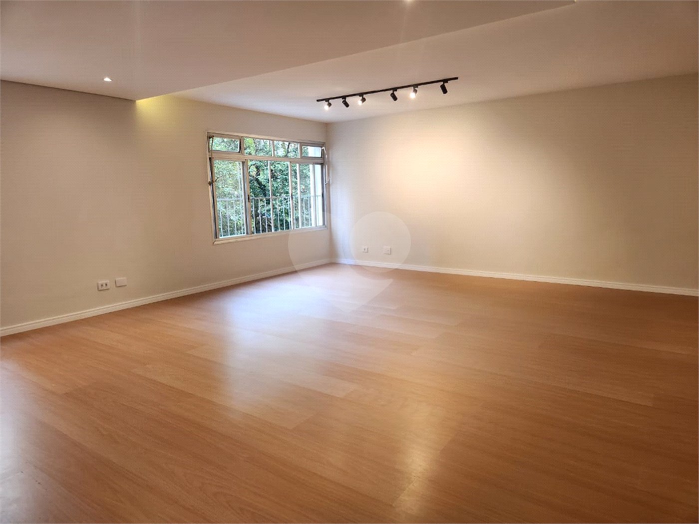 Apartamento à venda com 4 quartos, sendo 1 suíte,  em Pinheiros, São Paulo, SP