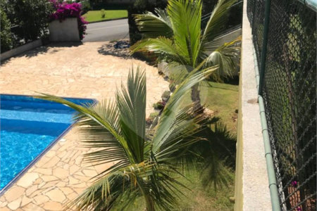Casa à venda com 4 quartos, sendo 3 suítes, no condomínio Serra da Estrela, Atibaia - SP