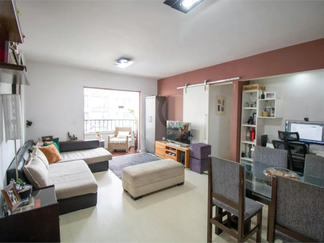 Apartamento à venda com 2 quartos, sendo 1 suíte,  em Campo Belo, São Paulo, SP