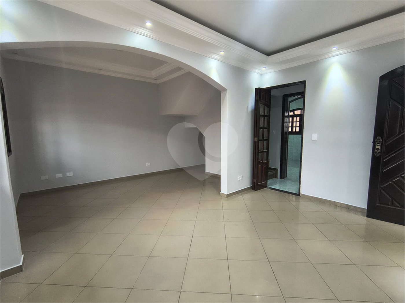 Sobrado à venda com 3 quartos, sendo 1 suíte, em Jardim D'abril, Osasco, SP