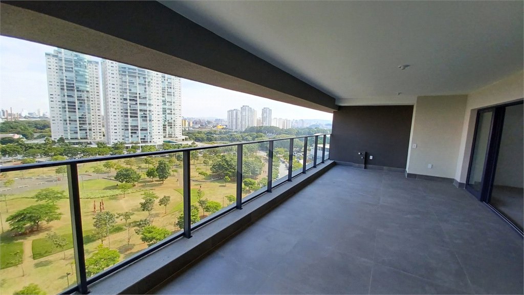 Apartamento à venda com 4 quartos, sendo 3 suítes, em Água Branca, São Paulo, SP