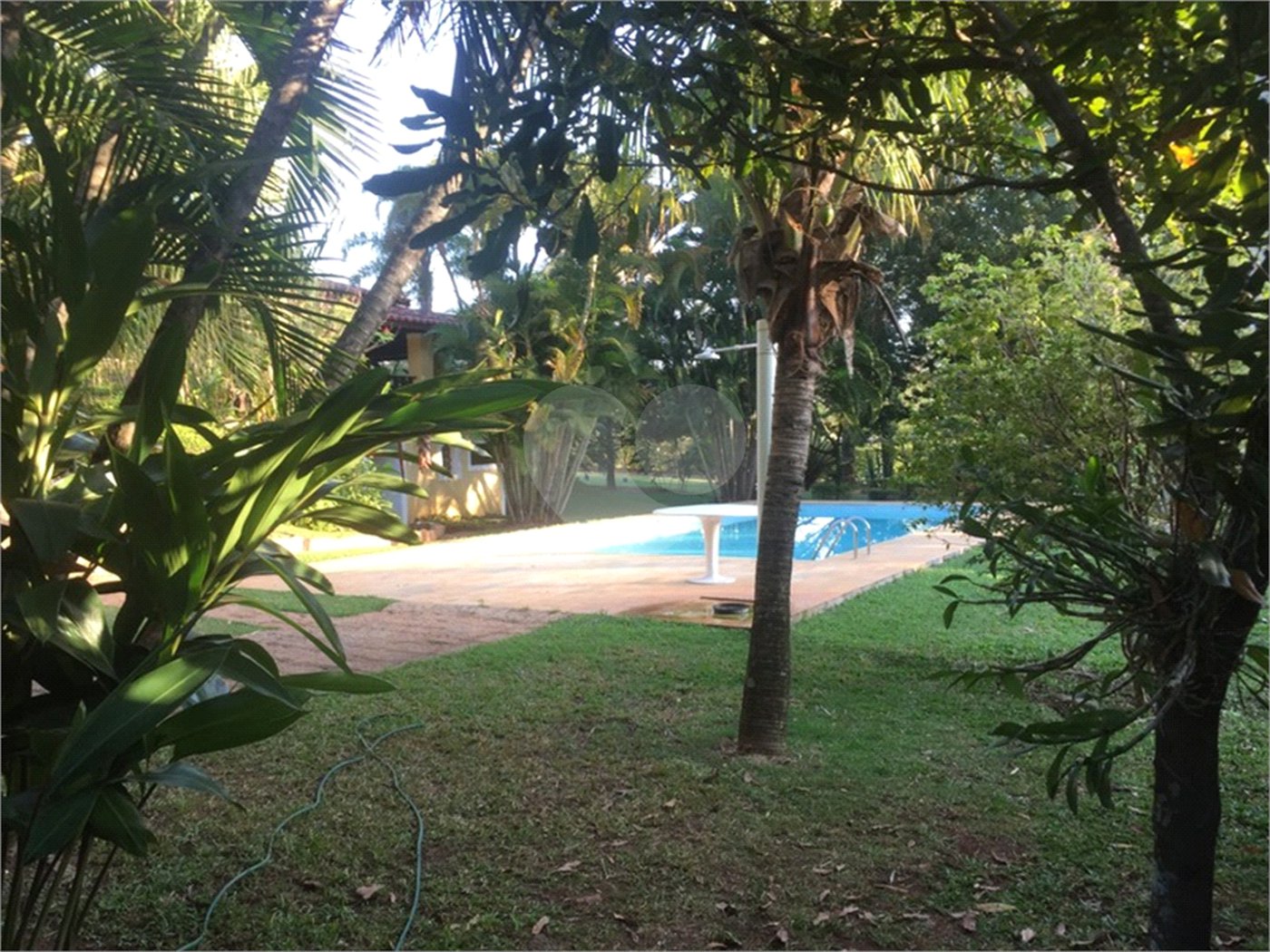 Casa à venda com 5 quartos, sendo 3 suítes, no condomínio Recanto das Flores, Indaiatuba - SP