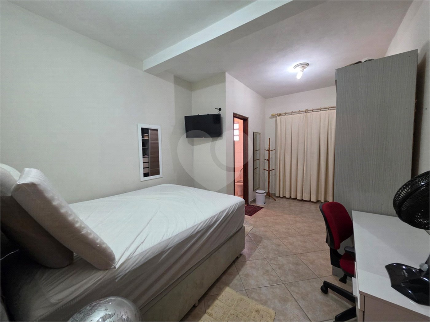 Sobrado à venda com 6 quartos, sendo 3 suítes, em Santa Teresinha, São Paulo, SP