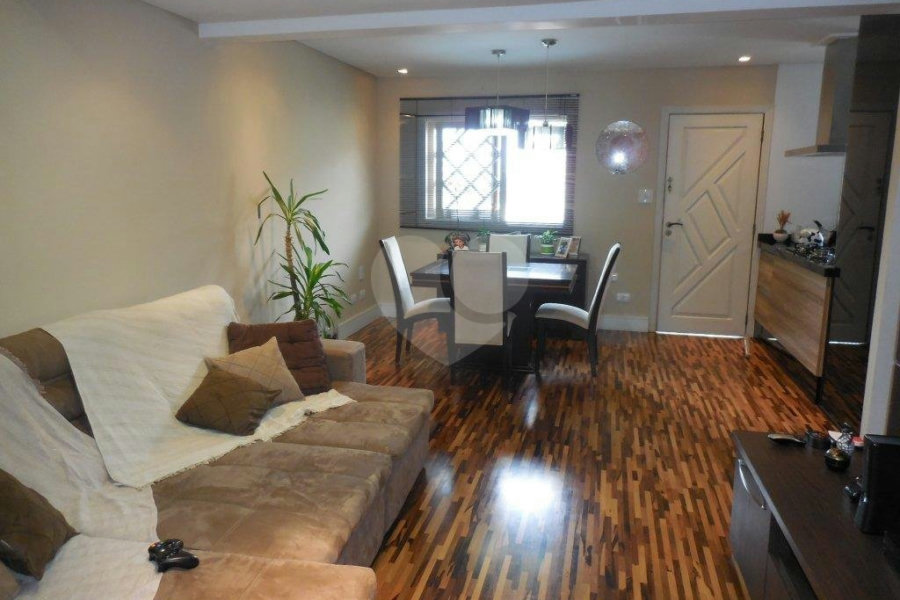 Casa à venda com 3 quartos, sendo 1 suíte, no condomínio Residencial Morada do Horto, São Paulo - SP