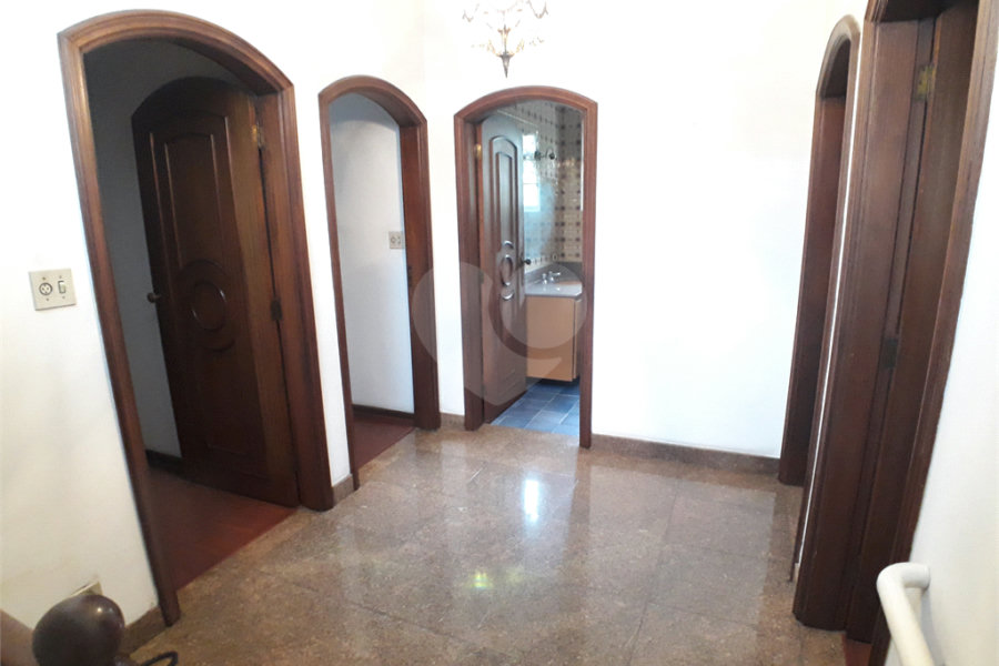 Sobrado à venda com 4 quartos, sendo 2 suítes, em Santana, São Paulo, SP