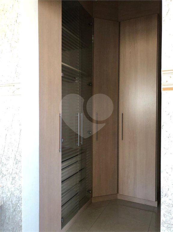 Casa à venda ou para alugar com 3 suítes no condomínio Jardim Vila Paradiso, Indaiatuba - SP