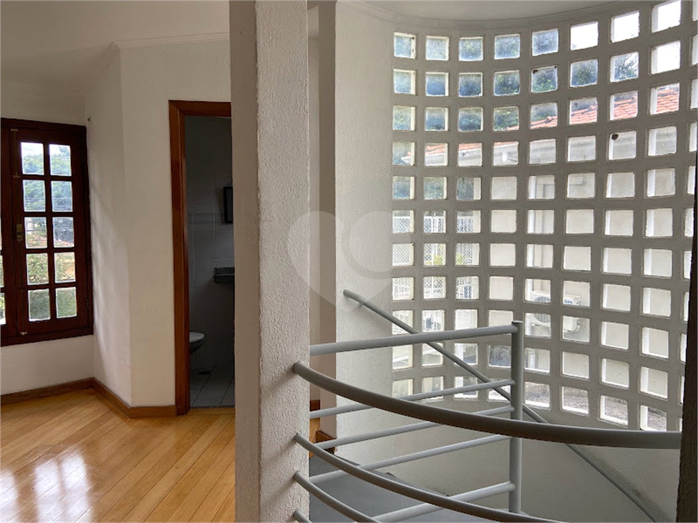 Sobrado à venda com 7 quartos, sendo 2 suítes, em Brooklin Paulista, São Paulo, SP