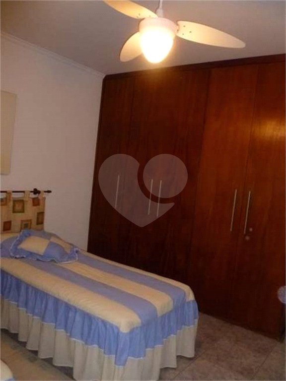 Casa à venda com 3 quartos, sendo 1 suíte, no condomínio Vivenda das Vinhas, Vinhedo - SP