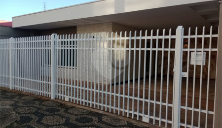 Casa à venda com 4 quartos, sendo 1 suíte,  em Vila Rosa, Itapetininga, SP