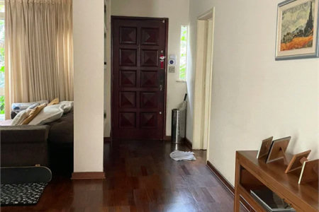 Sobrado à venda com 5 quartos, sendo 2 suítes,  em Vila Cordeiro, São Paulo, SP