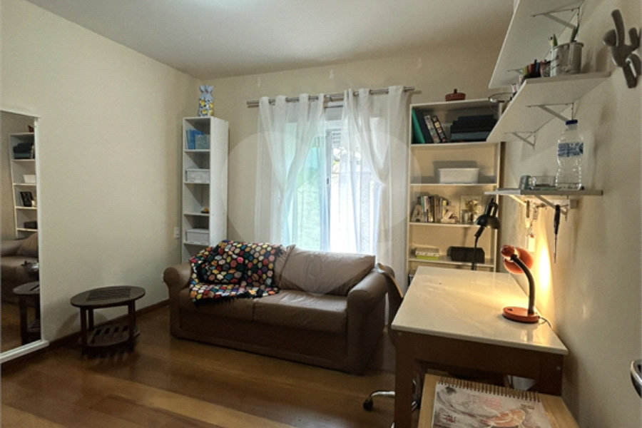 Casa à venda com 3 quartos, sendo 1 suíte, no condomínio Alpes da Cantareira, Mairiporã - SP