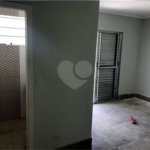 Casa à venda com 3 quartos, sendo 1 suíte, em Interlagos, São Paulo, SP