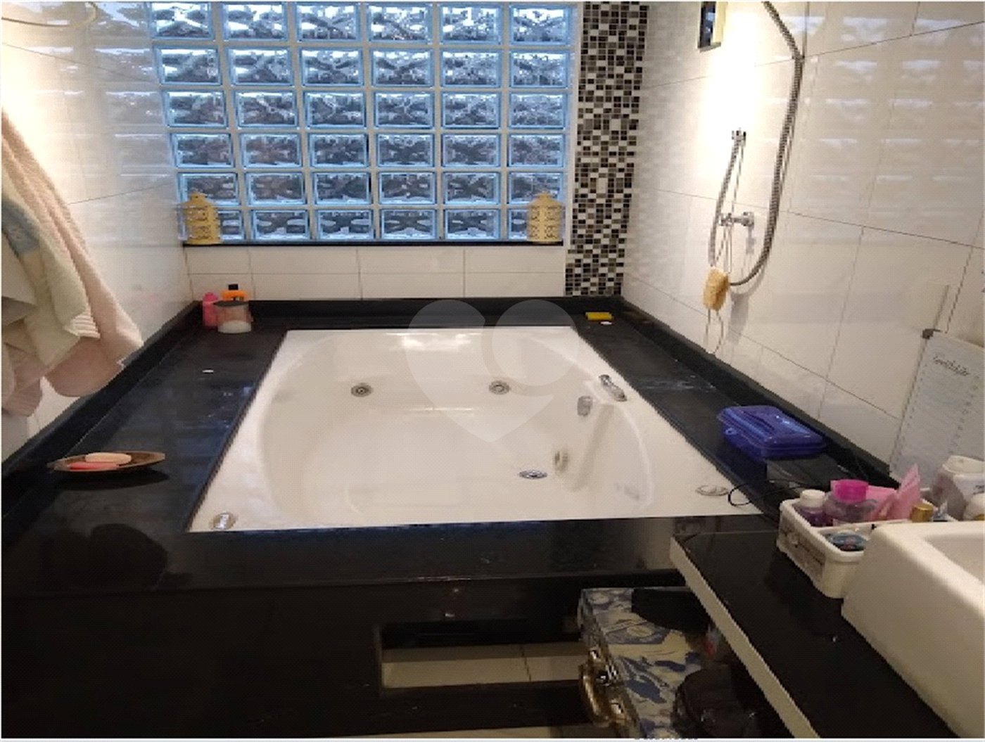 Sobrado à venda com 3 quartos, sendo 1 suíte, em Jaguaré, São Paulo, SP