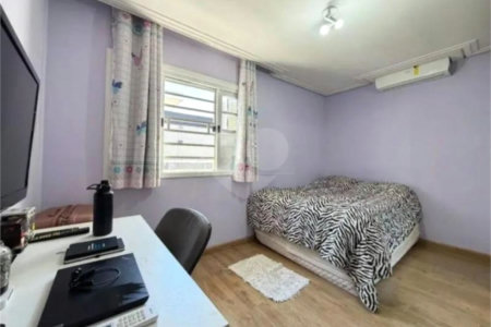Sobrado à venda com 3 quartos, sendo 1 suíte,  em Brooklin Paulista, São Paulo, SP