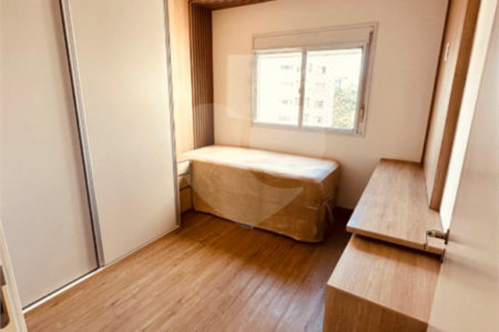 Apartamento à venda com 3 quartos, sendo 1 suíte,  em Jardim Vazani, São Paulo, SP