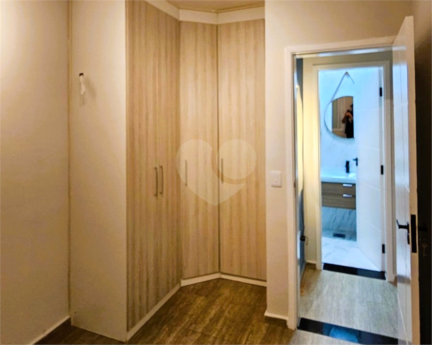 Casa à venda com 3 quartos, sendo 1 suíte, no condomínio Viva Vida, Sorocaba - SP
