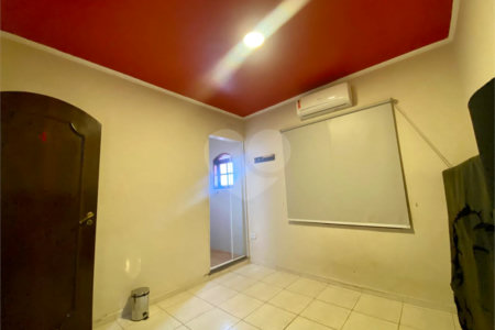 Sobrado à venda com 3 quartos, sendo 1 suíte, em Vila Gomes Cardim, São Paulo, SP
