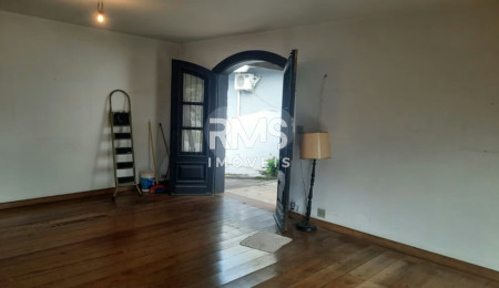 Casa à venda com 2 quartos, sendo 1 suíte,  no Centro, Itu, SP
